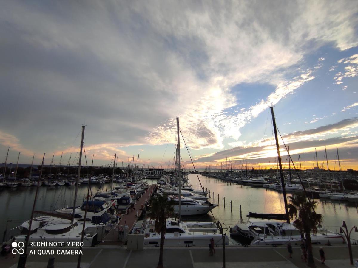 Classe 3 Etoiles - Magnifique Vue Sur Le Port - Wifi Et Clim La Grande Motte Exterior photo